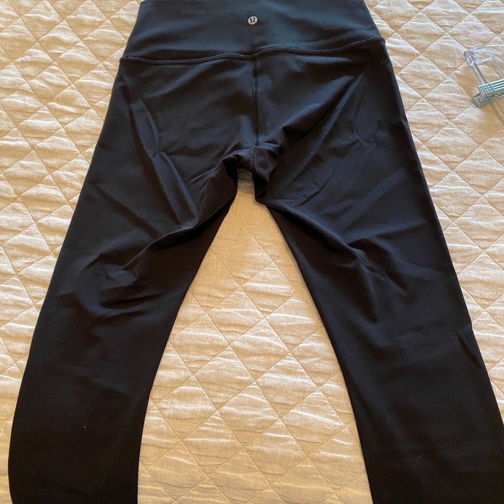 Lululemon Wunder Under Crop 21 black 8 LIKE NEW